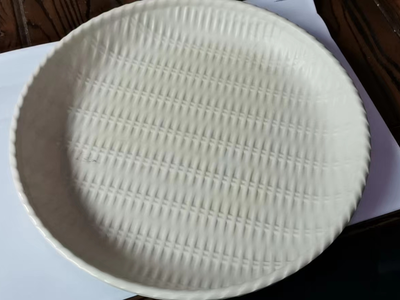 Microwave oven plate